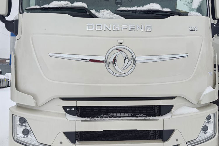 DONGFENG DFH4271 спереди